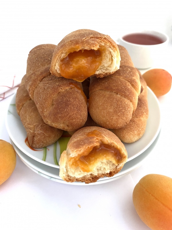 Творожные булочки с абрикосами